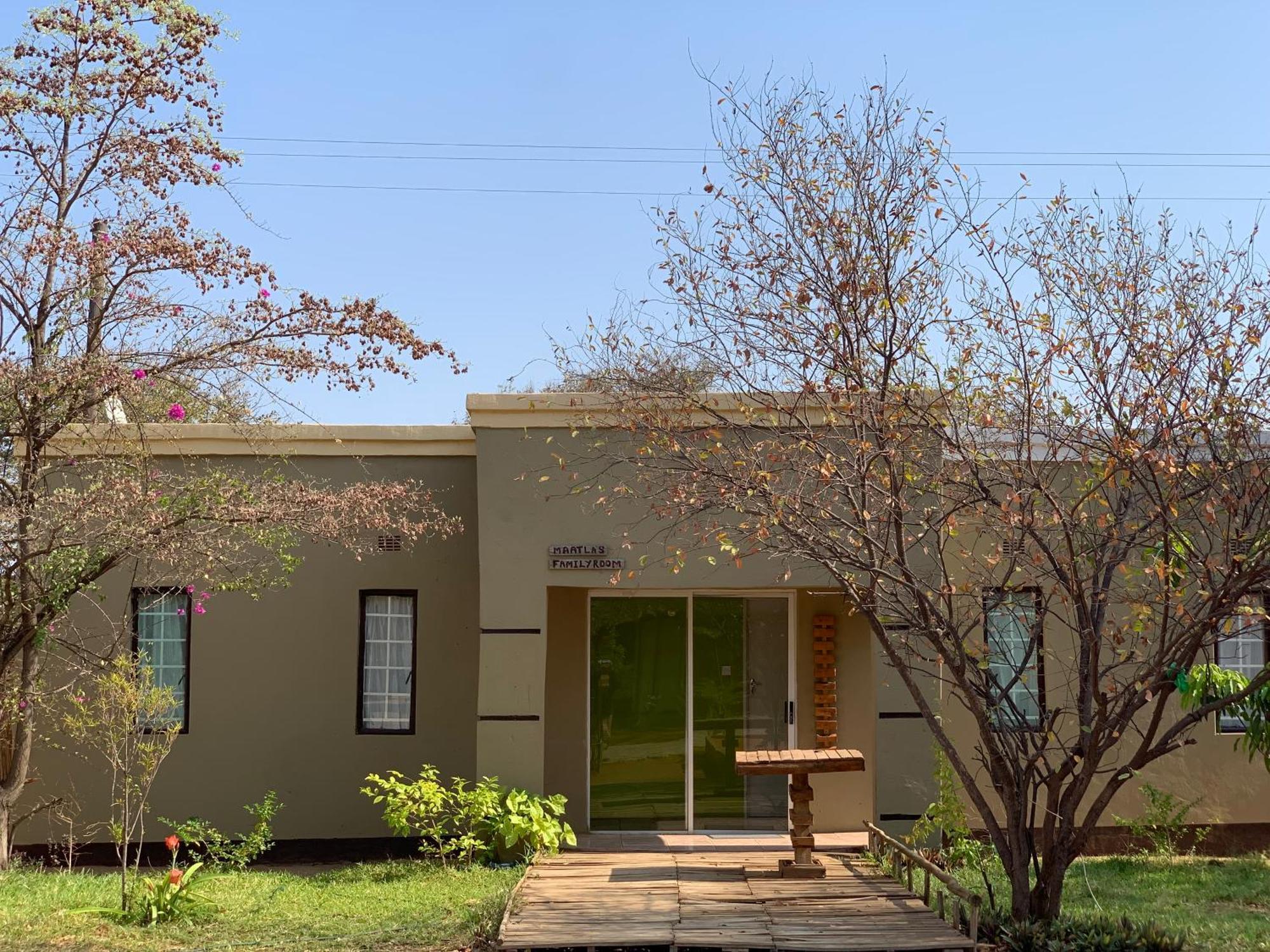 Jungle Breeze Home Stay Kasane Ngoại thất bức ảnh