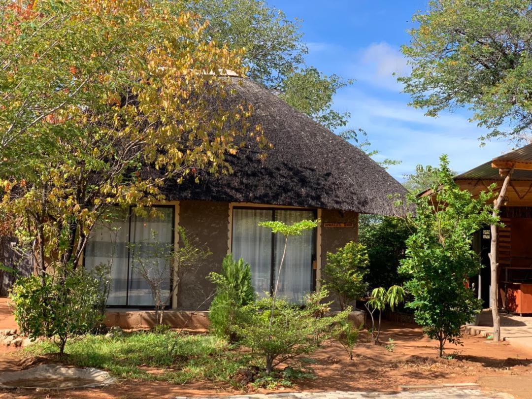 Jungle Breeze Home Stay Kasane Ngoại thất bức ảnh