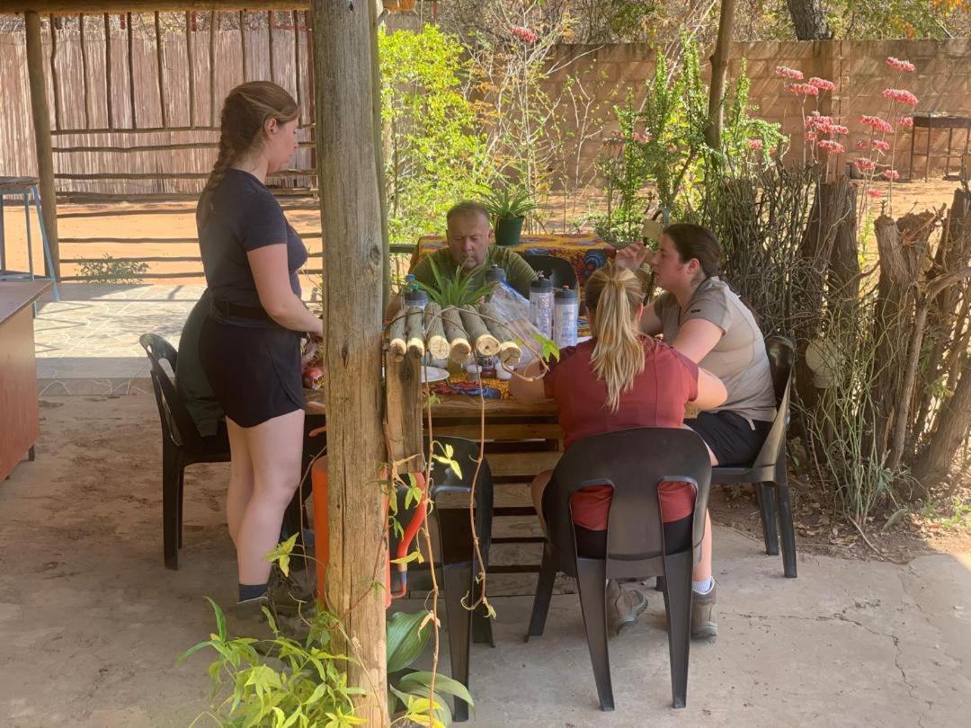 Jungle Breeze Home Stay Kasane Ngoại thất bức ảnh