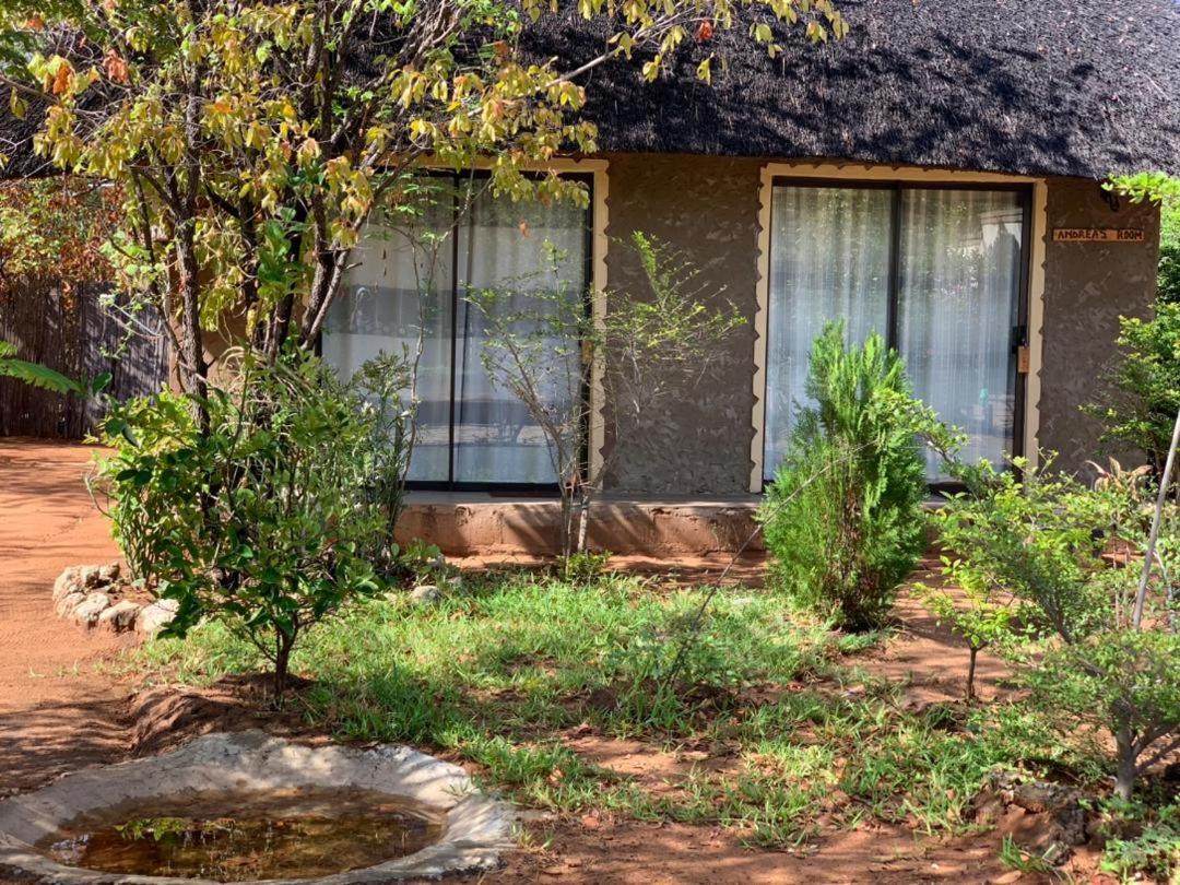 Jungle Breeze Home Stay Kasane Ngoại thất bức ảnh