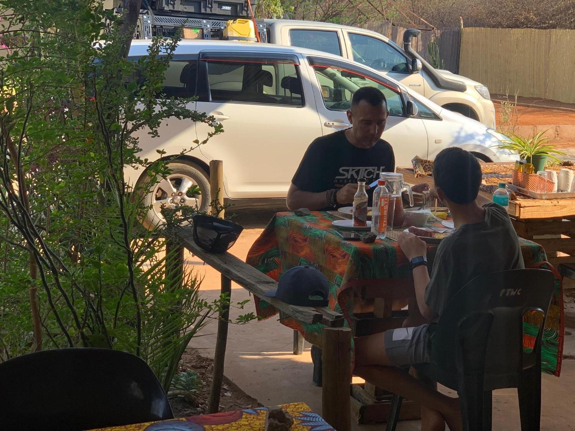 Jungle Breeze Home Stay Kasane Ngoại thất bức ảnh